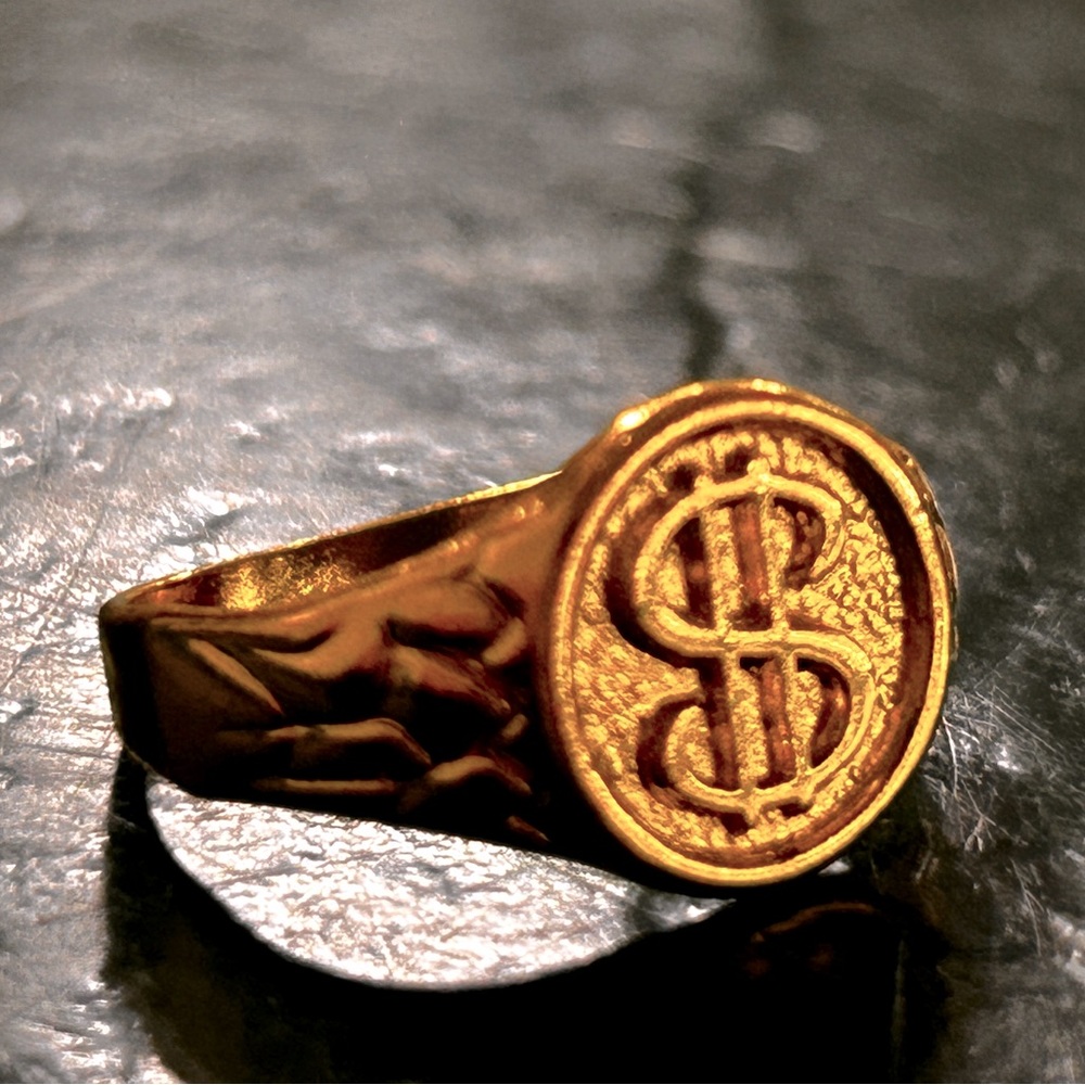 Size 7 “$” Gold Minimalist Ring